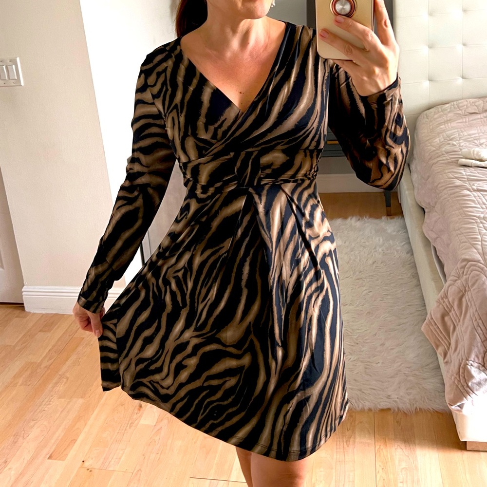 NEW MADE IN ITALY Long Sleeve Animal Print Stretchy Dress ( Sandro Ferrone)